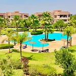 Magnifique Appartement Avec Piscine Endroit Calme